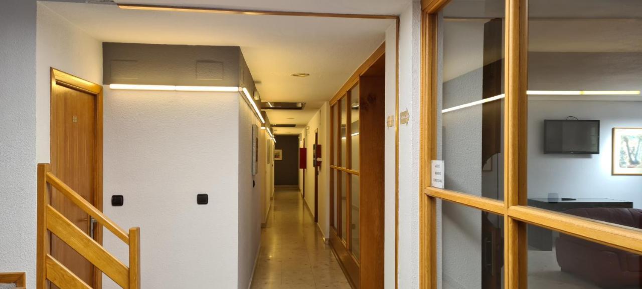 Apartamentos Laredo-Playa Екстериор снимка