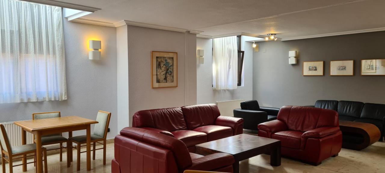 Apartamentos Laredo-Playa Екстериор снимка
