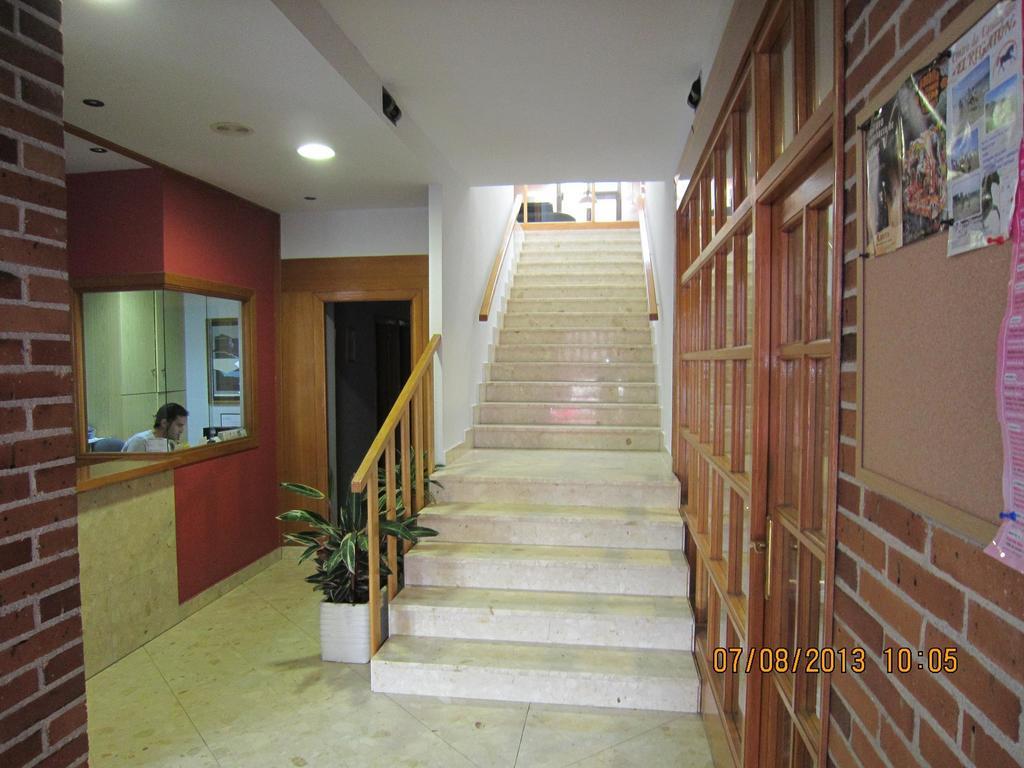 Apartamentos Laredo-Playa Екстериор снимка