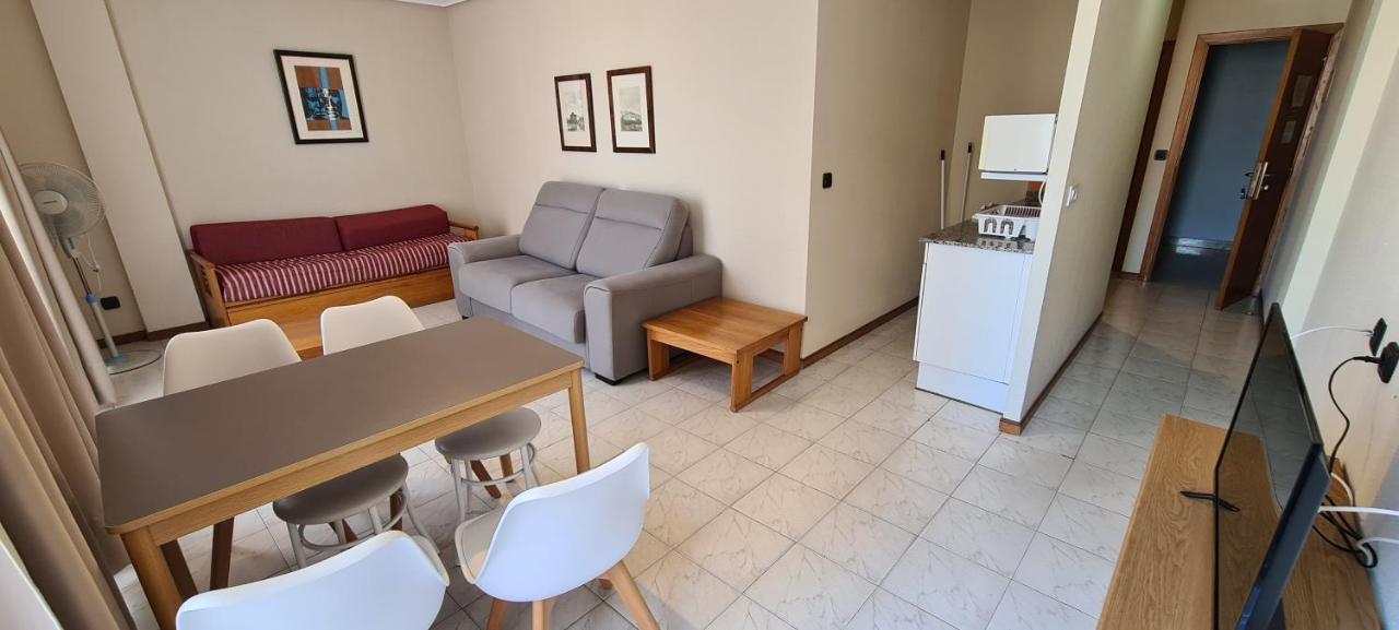 Apartamentos Laredo-Playa Екстериор снимка
