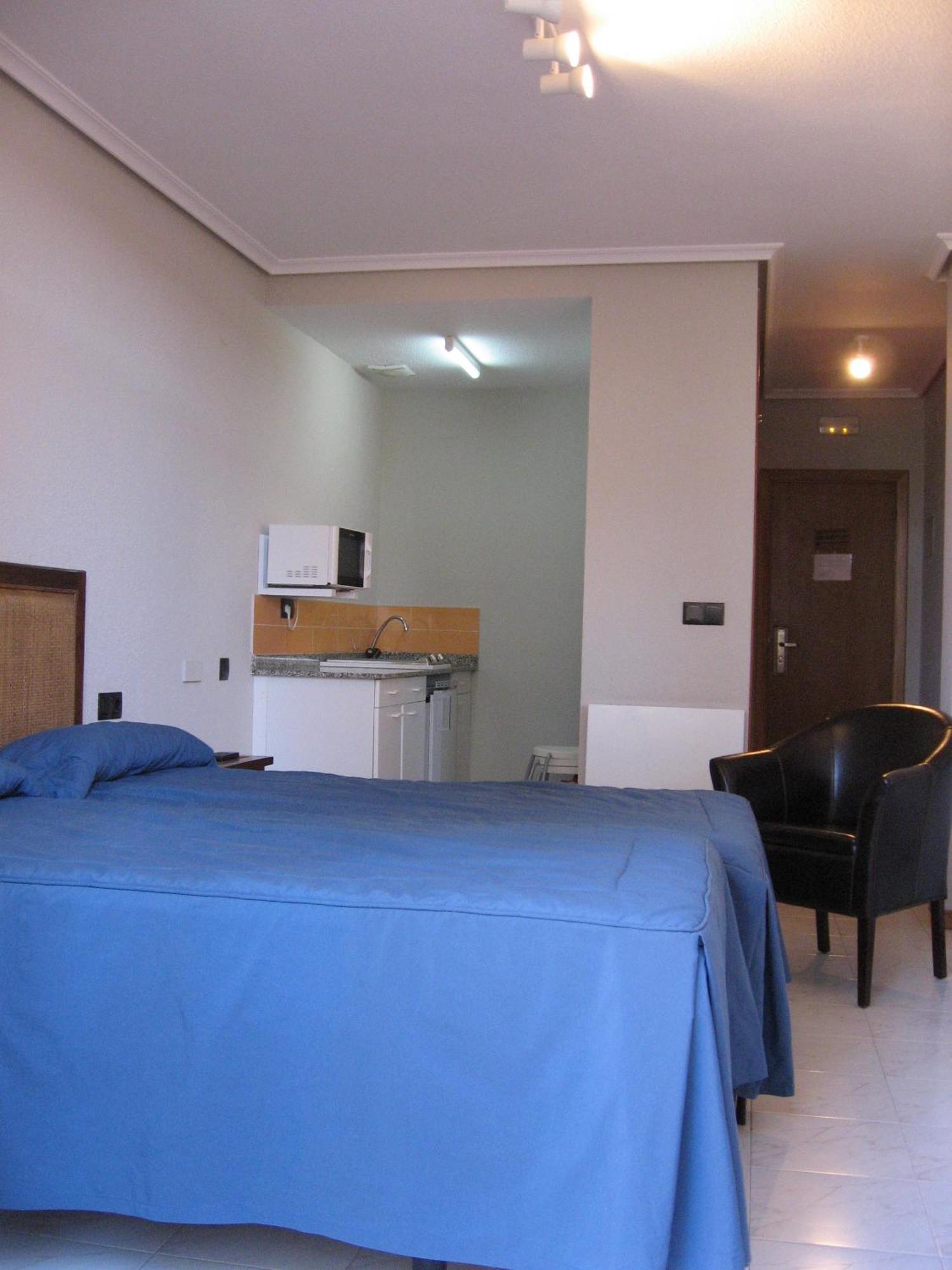 Apartamentos Laredo-Playa Екстериор снимка